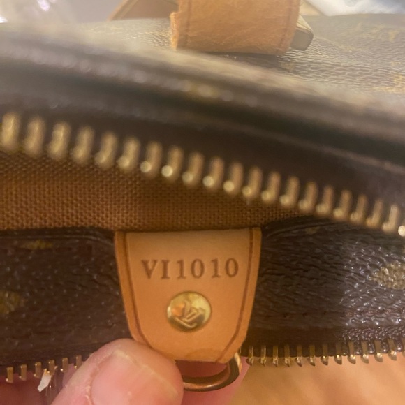 Louis Vuitton Cabas Piano Tote in Monogram Canvas-  Shoulder Bag (Authentic) - Picture 15 of 16